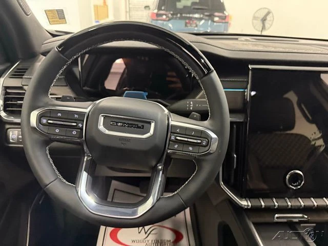 2026 GMC Acadia - Image 20 of 21