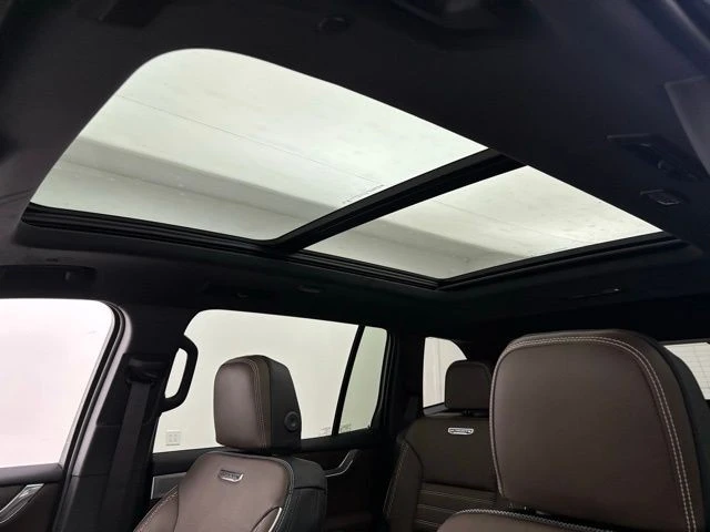 2026 GMC Acadia - Image 5 of 12