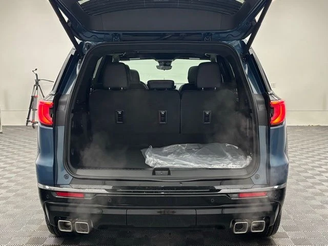 2026 GMC Acadia - Image 12 of 12