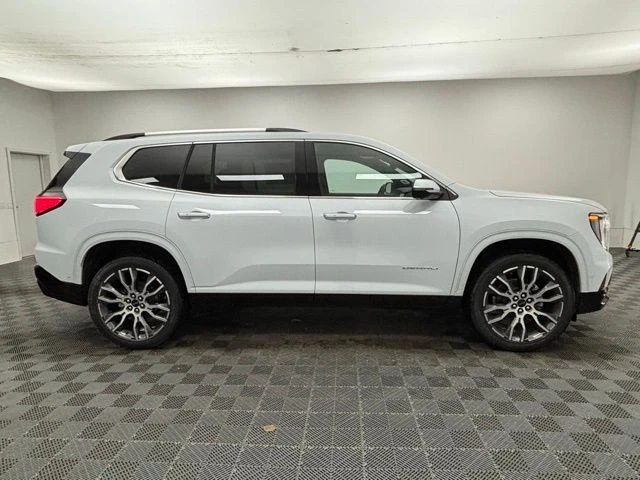 2026 GMC Acadia - Image 9 of 12