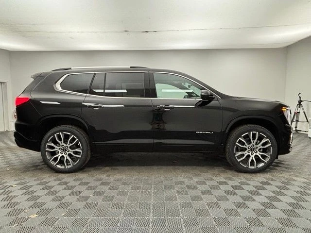 2026 GMC Acadia - Image 9 of 12