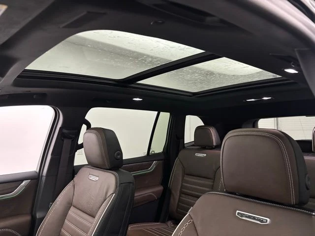 2026 GMC Acadia - Image 4 of 12