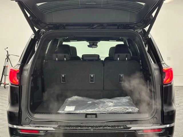 2026 GMC Acadia - Image 12 of 12
