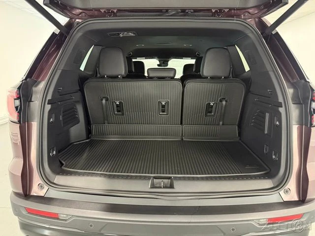 2026 GMC Acadia - Image 8 of 21