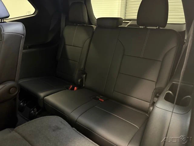 2026 GMC Acadia - Image 18 of 21
