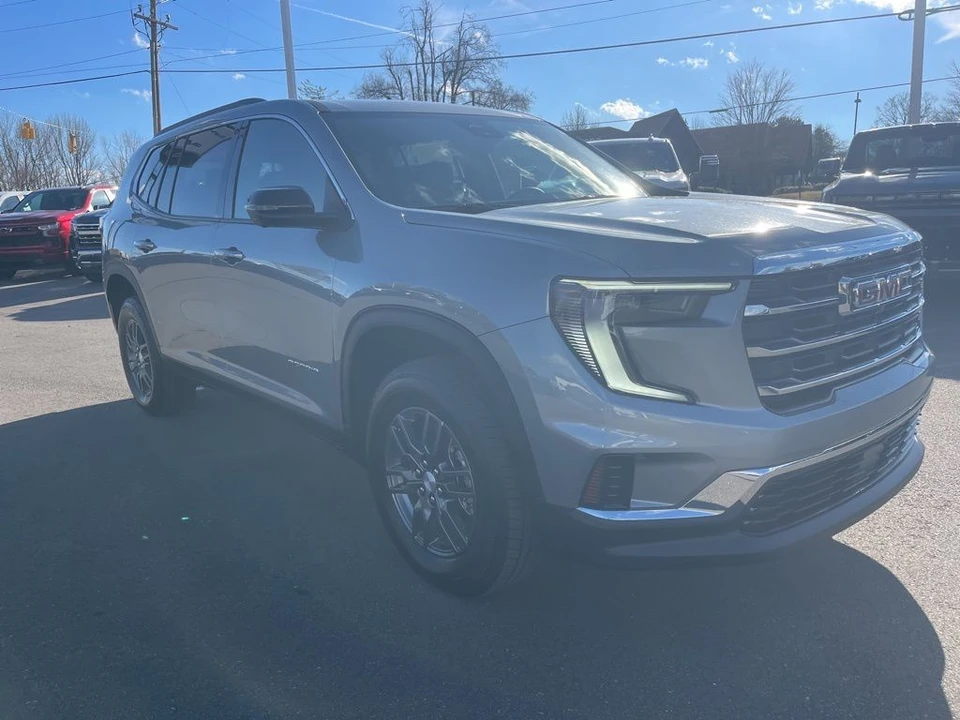2026 GMC Acadia - Image 7 of 12