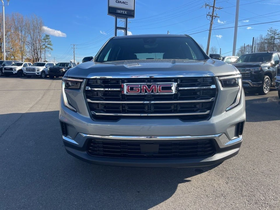 2026 GMC Acadia - Image 8 of 12