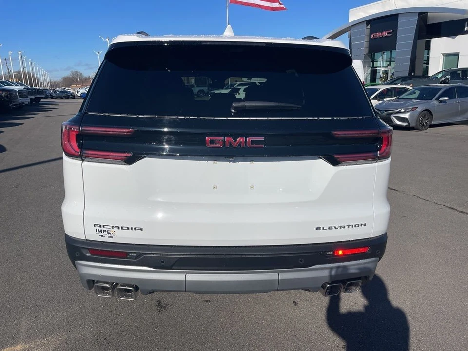 2026 GMC Acadia - Image 4 of 12