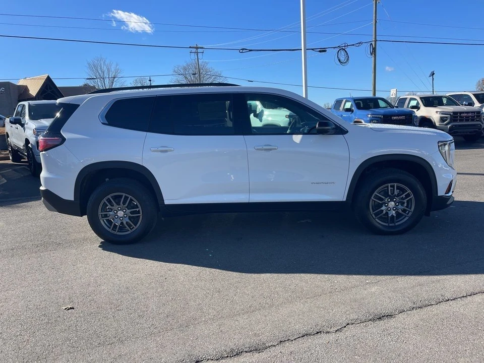 2026 GMC Acadia - Image 6 of 12