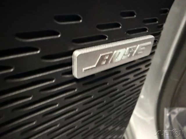 2026 GMC Acadia - Image 16 of 21
