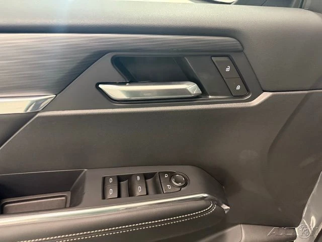 2026 GMC Acadia - Image 15 of 21