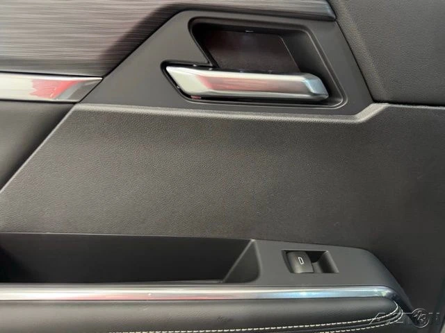 2026 GMC Acadia - Image 11 of 12