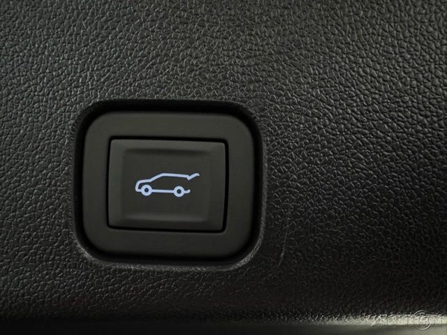 2026 GMC Acadia - Image 8 of 12