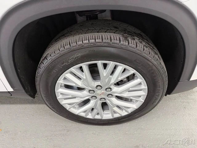 2026 GMC Acadia - Image 4 of 21
