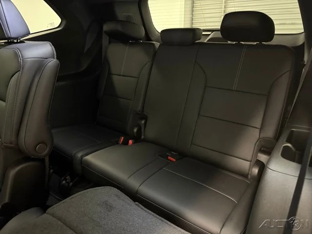 2026 GMC Acadia - Image 18 of 21