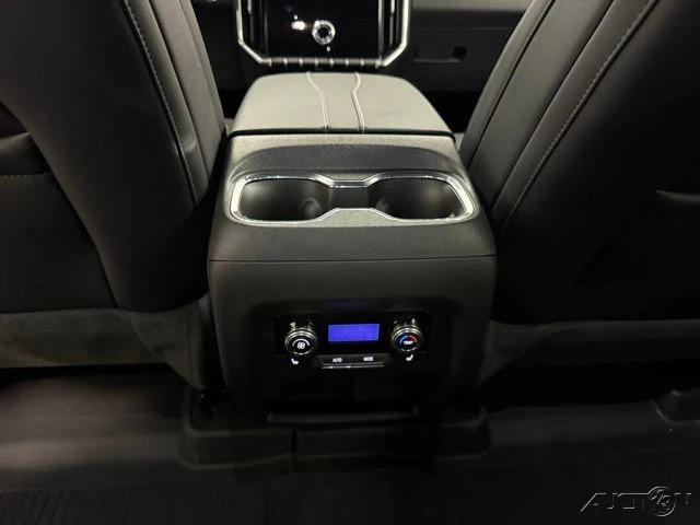 2026 GMC Acadia - Image 19 of 21