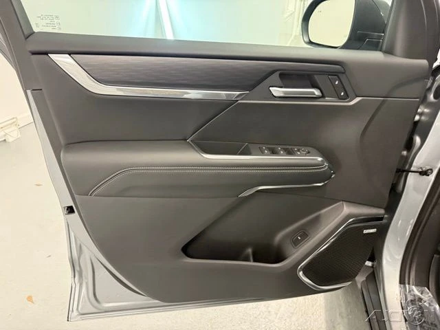 2026 GMC Acadia - Image 14 of 21