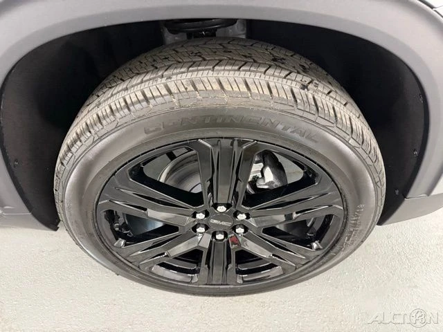 2026 GMC Acadia - Image 4 of 21