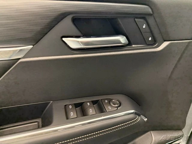 2026 GMC Acadia - Image 15 of 21