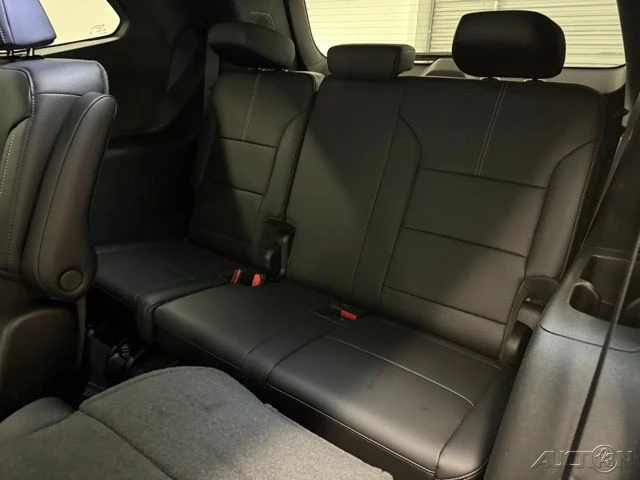 2026 GMC Acadia - Image 18 of 21