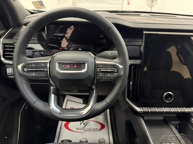 2026 GMC Acadia - Image 19 of 21