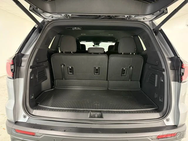 2026 GMC Acadia - Image 8 of 21
