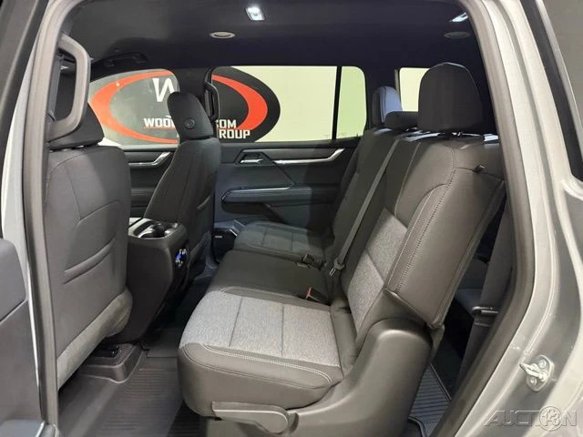 2026 GMC Acadia - Image 16 of 21