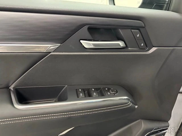 2026 GMC Acadia - Image 15 of 21