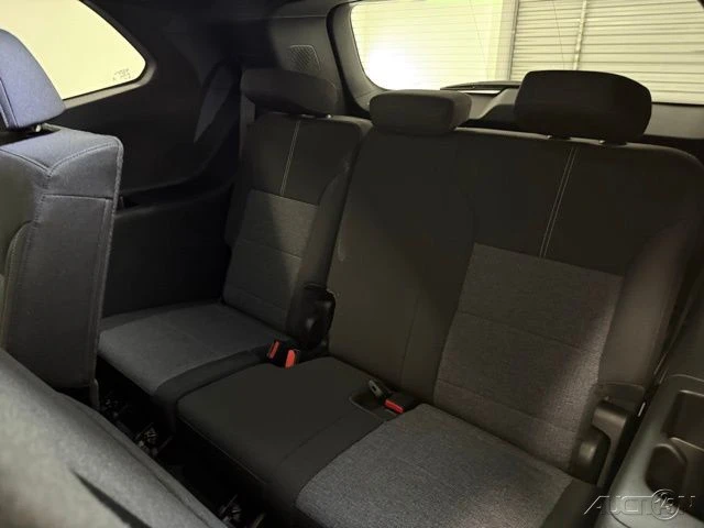 2026 GMC Acadia - Image 17 of 21