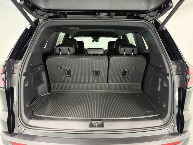 2026 GMC Acadia - Image 8 of 12