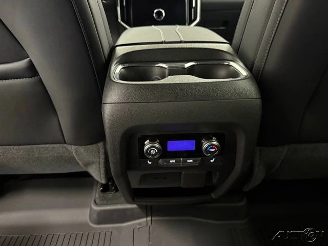 2026 GMC Acadia - Image 18 of 21