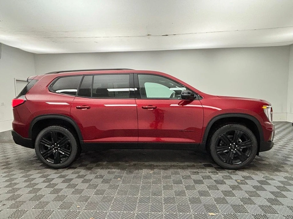 2026 GMC Acadia - Image 8 of 12