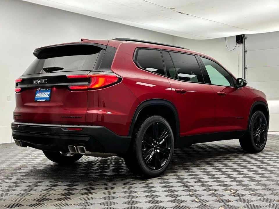 2026 GMC Acadia - Image 9 of 12