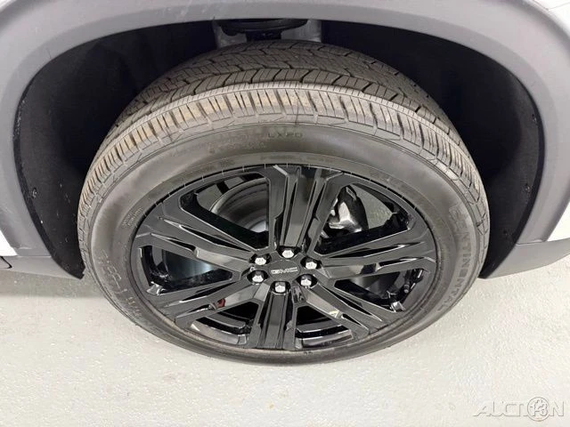 2026 GMC Acadia - Image 4 of 12