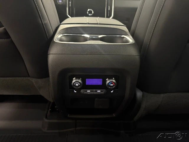 2026 GMC Acadia - Image 19 of 21