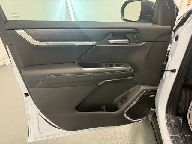 2026 GMC Acadia - Image 14 of 21