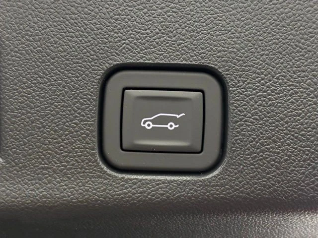 2026 GMC Acadia - Image 11 of 12