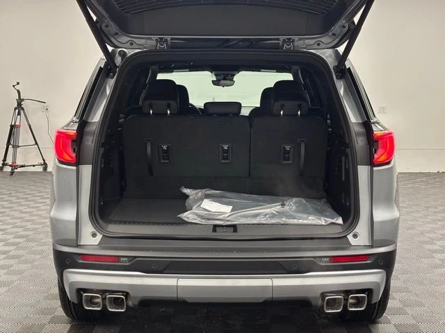 2026 GMC Acadia - Image 10 of 12