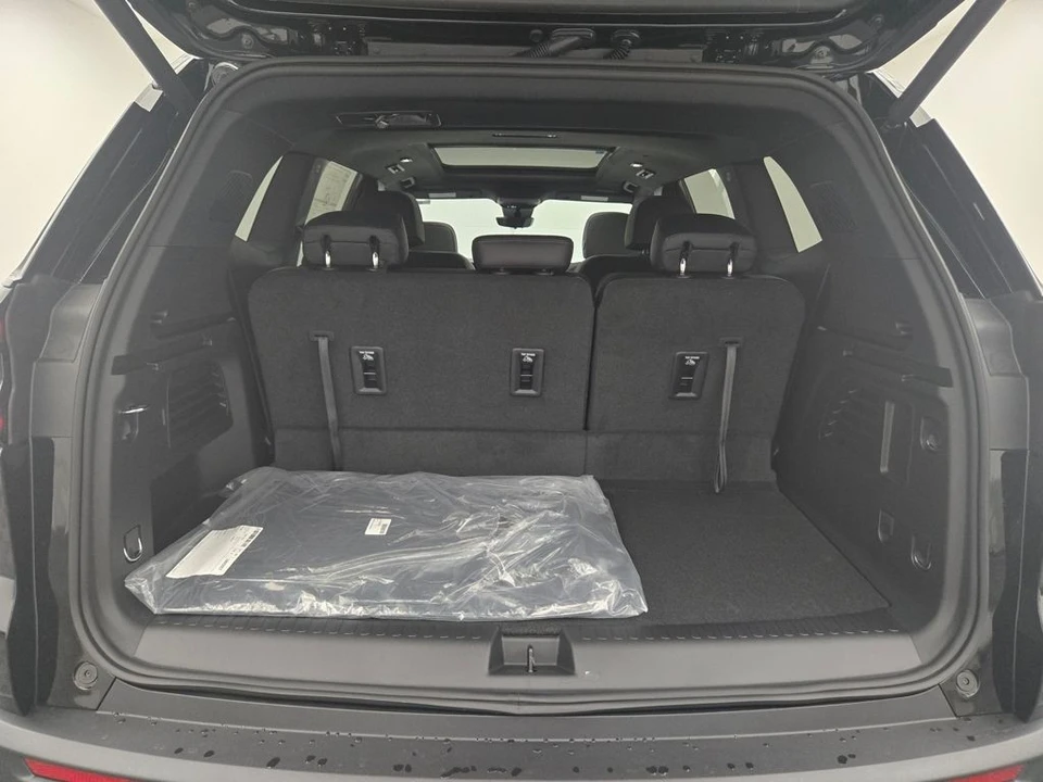 2026 GMC Acadia - Image 12 of 12