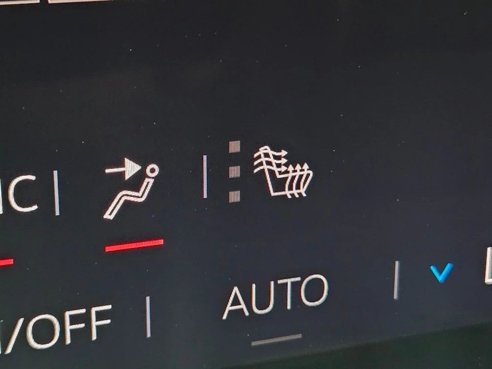 2026 GMC Acadia - Image 5 of 12