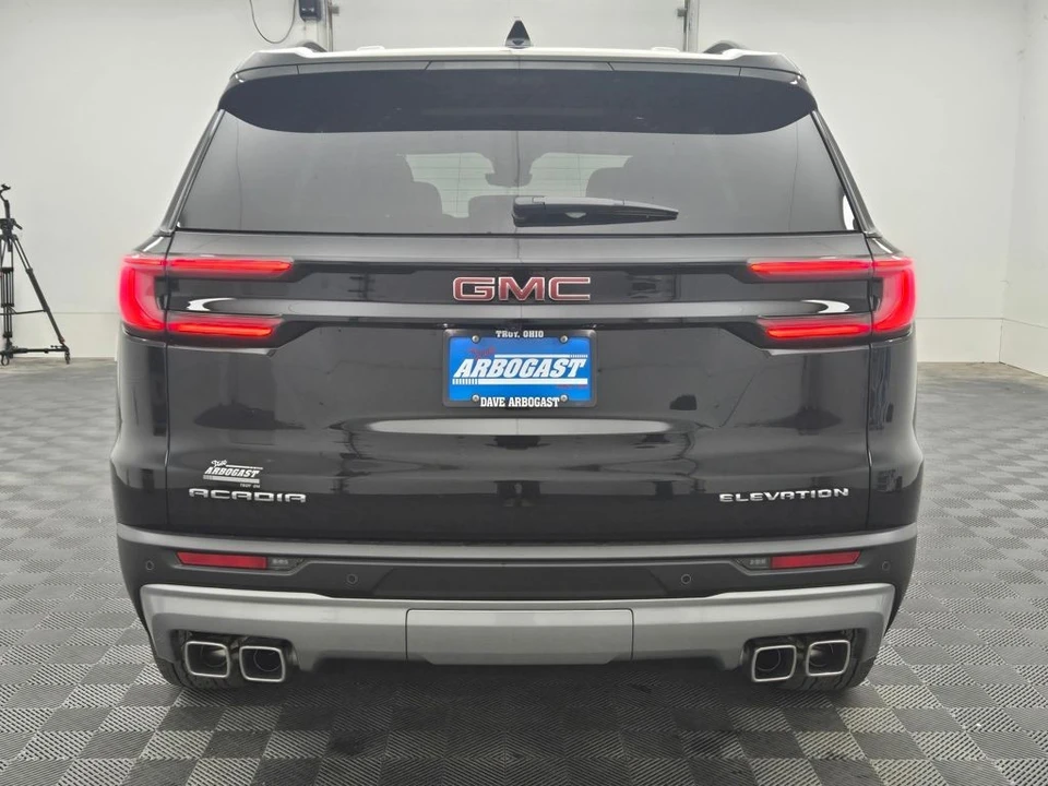 2026 GMC Acadia - Image 11 of 12