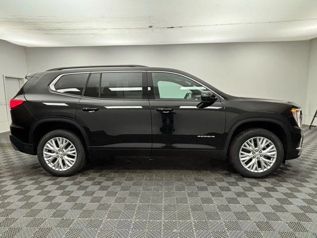 2026 GMC Acadia - Image 7 of 12