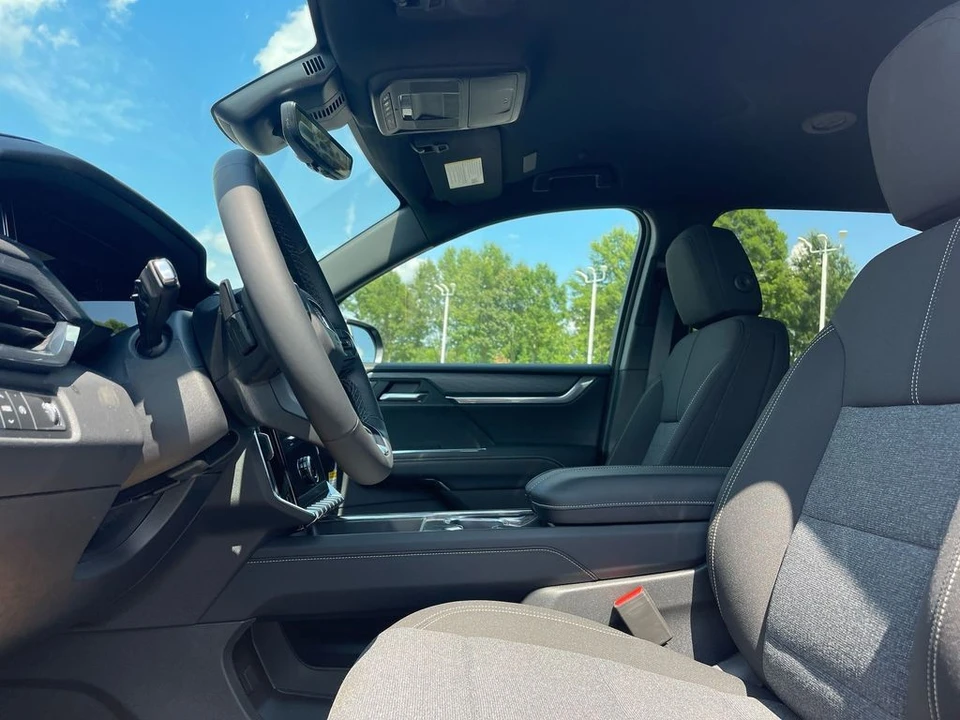2026 GMC Acadia - Image 9 of 12