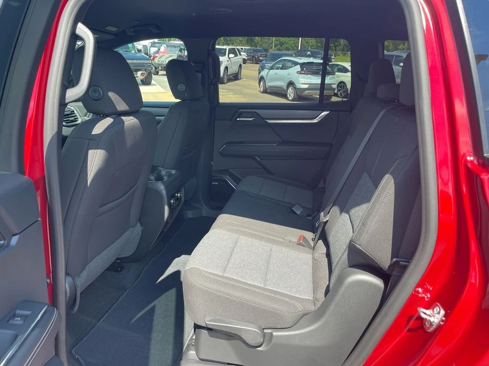 2026 GMC Acadia - Image 11 of 12