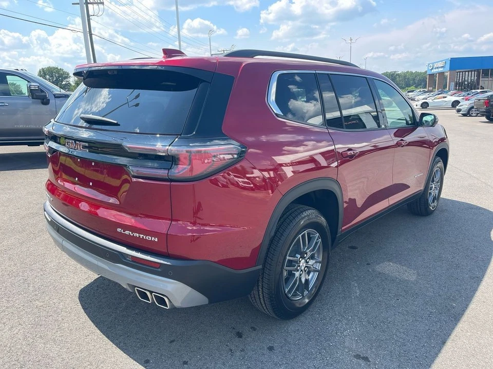 2026 GMC Acadia - Image 5 of 12