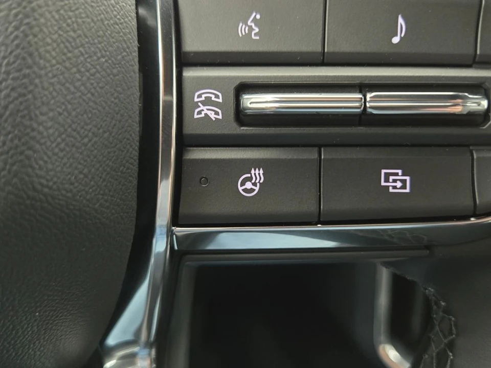 2026 GMC Acadia - Image 7 of 12