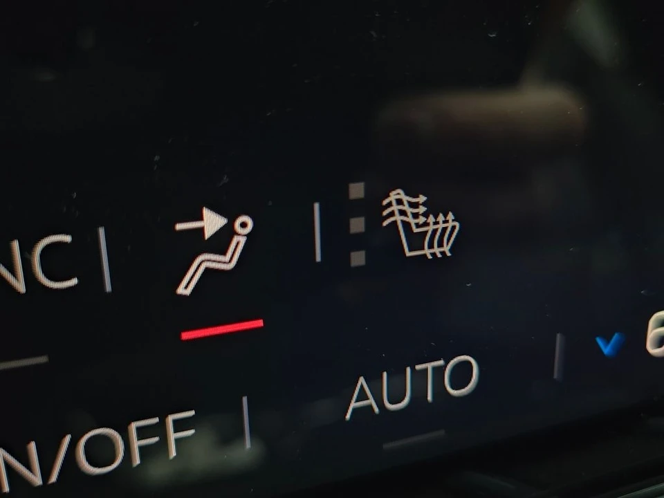 2026 GMC Acadia - Image 6 of 12