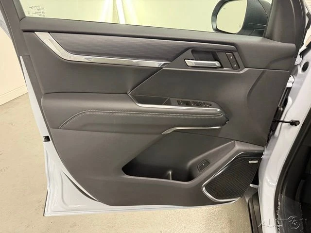 2026 GMC Acadia - Image 13 of 21