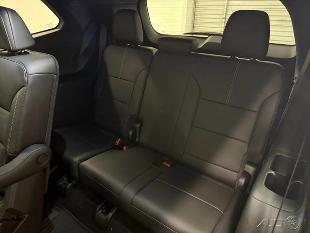2026 GMC Acadia - Image 17 of 21