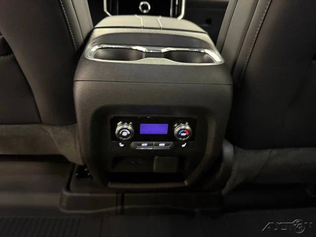 2026 GMC Acadia - Image 19 of 21